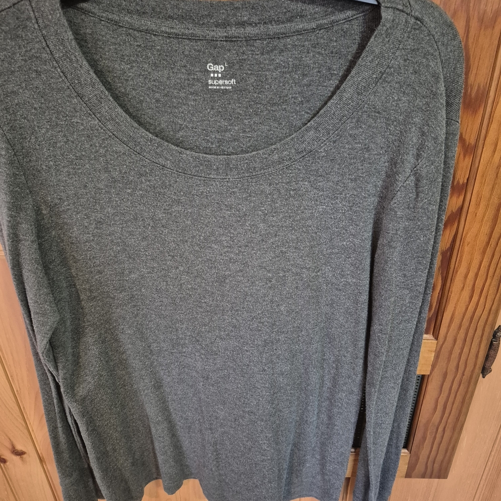 GAP Women's Charcoal Long Sleeve Tee